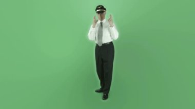 parmak çarpı işareti ile uçak pilotu