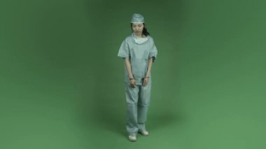 Asyalı kadın doktor