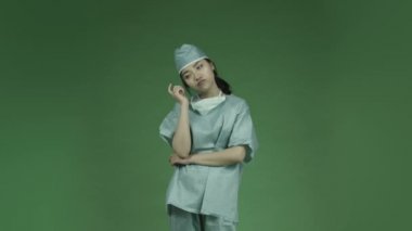 Asyalı kadın doktor