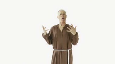 keşiş öfkeyle konuşuyor