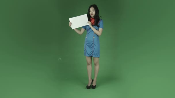 Air hostess sad with blank sign — Stock Video