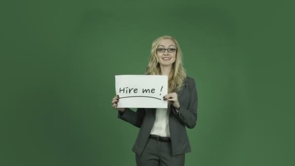 Businesswoman with hire me sign — Stock Video