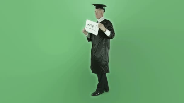 ヘルプの記号を保持している大学院の男 — ストック動画