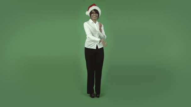 Business woman in chrsitmas hat — Stock Video