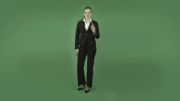 Business woman with call me sign — Stock Video