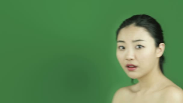 Chica desnuda gritando — Vídeos de Stock