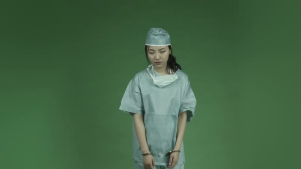 Femme médecin chirurgien — Video