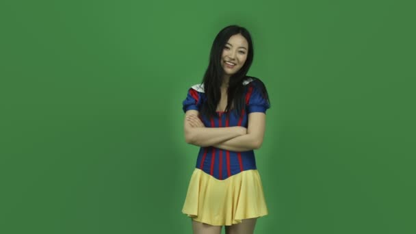 Snow white confident with arms crossed — Stock Video