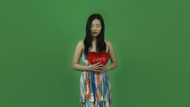 Pige deprimeret og bekymret i kærlighed – Stock-video