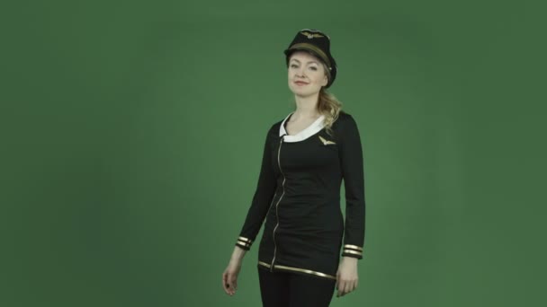 Air hostess confident smiling — Stock Video