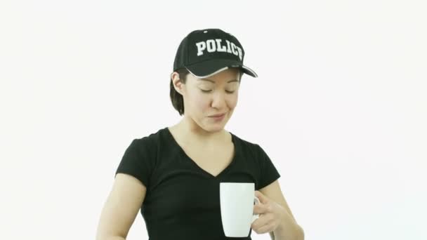 Kaukasische Polizistin — Stockvideo