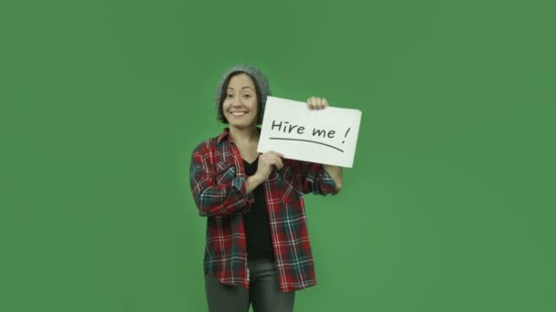 Casual girl unemployed looking for work — Stock Video