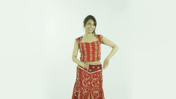 Femme dans la tradition indienne tenue de danse 