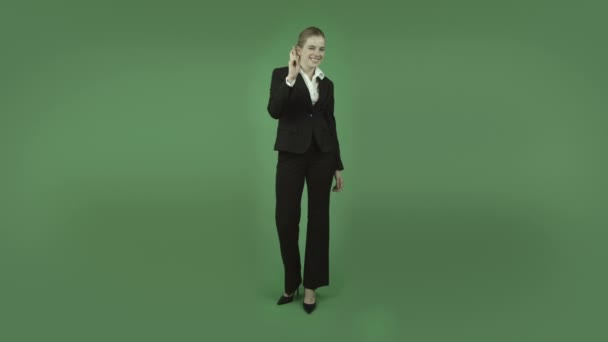 Mulher de negócios com os dedos cruzados — Vídeo de Stock