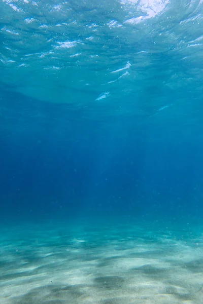 Onderwater Zee Met Zonlicht Schijnt Door Het Oppervlak — Stockfoto