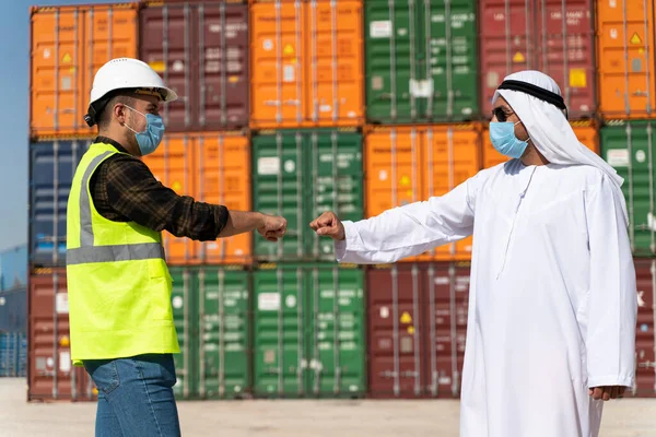 Arab Businessman Engineer Face Masks Greeting Each Other Elbow Bumping — Stock Photo, Image