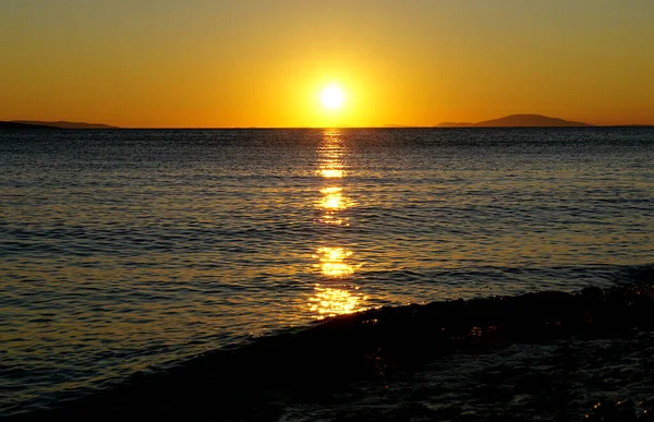 Marea Marina Atardecer Durante Hora Dorada Orillas Del Mar — Foto de Stock