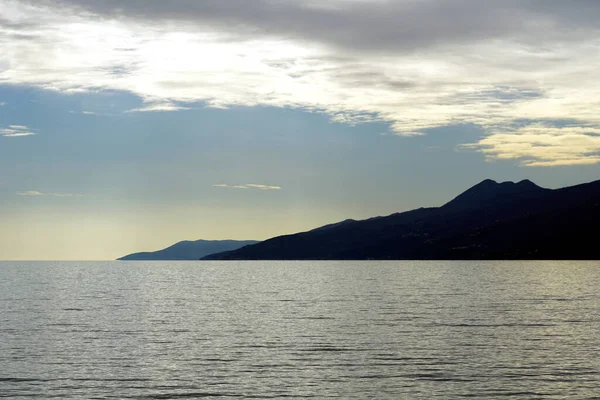 Tranquillo Tranquillo Paesaggio Marino Dopo Pioggia Colori Naturali Chiari Lavati — Foto Stock