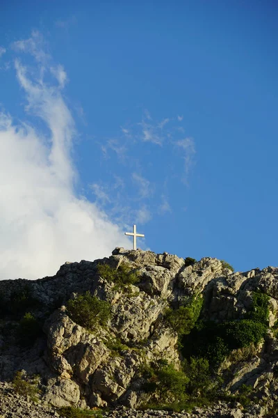Stony Cross Top Mountain Blue Sky Big White Cloud — Photo