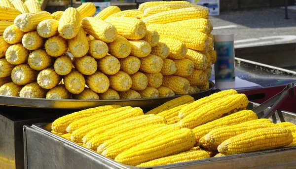 Yellow Corn Cobs Stacked Street Market Prepared Sale — Stock Photo, Image