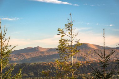 Günbatımında Karpatlar 'ın sonbahar manzarası