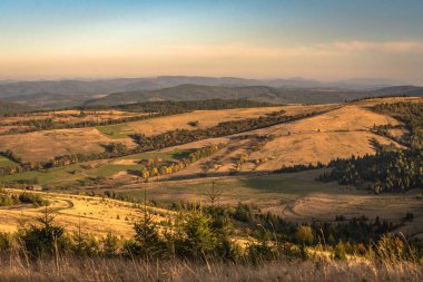 Günbatımında Karpatlar 'ın sonbahar manzarası