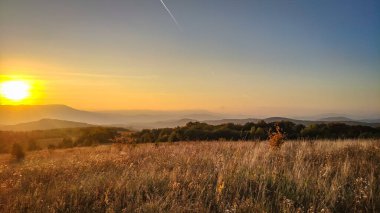 Günbatımında Karpatlar 'ın sonbahar manzarası