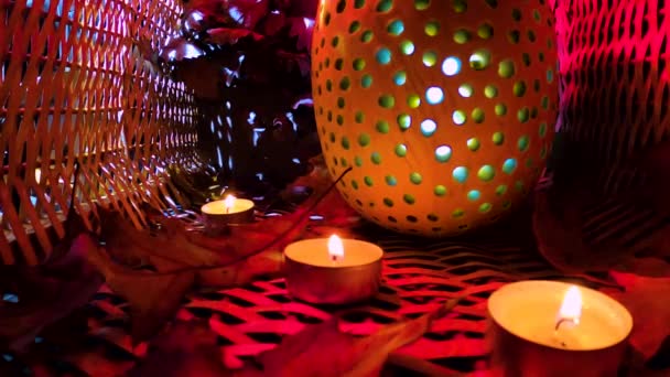 万圣节灯火通明的南瓜 有着美丽的光影 — 图库视频影像