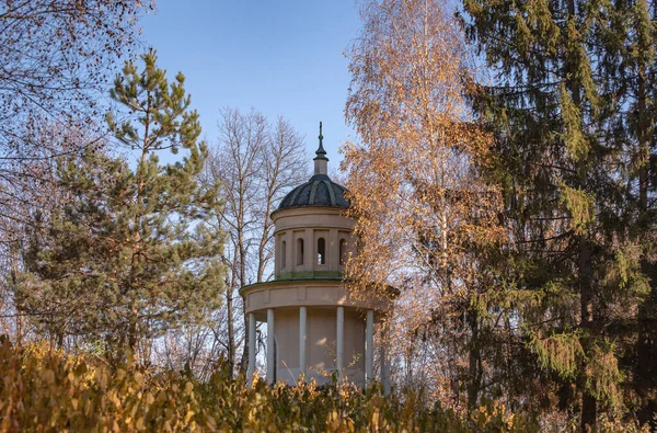 Herbstlandschaft Mit Alter Kapelle Einem Bergdorf — Stockfoto