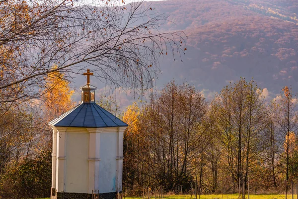 Осінній Пейзаж Старою Каплицею Гірському Селі — стокове фото