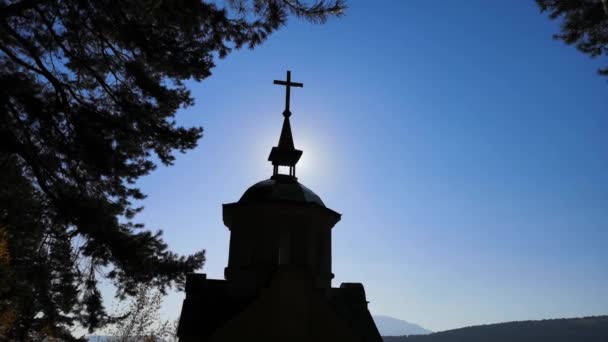 Paisaje Otoñal Con Una Antigua Capilla Pueblo Montaña — Vídeos de Stock