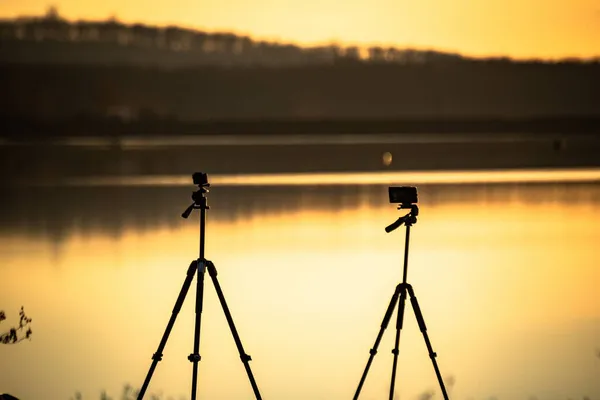 Смартфон Знімає Відеозапис Заходу Сонця Озері — стокове фото