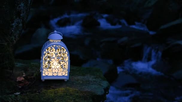 Dağın Akşam Manzarası Fener Şamdanı Ile — Stok video