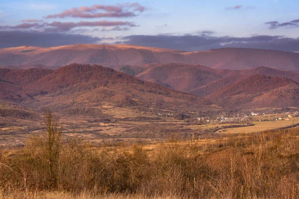 Paisaje Otoñal Las Montañas Los Cárpatos — Foto de Stock