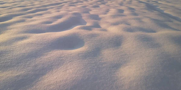 日落时分喀尔巴阡山脉飘飘扬的雪花 — 图库照片