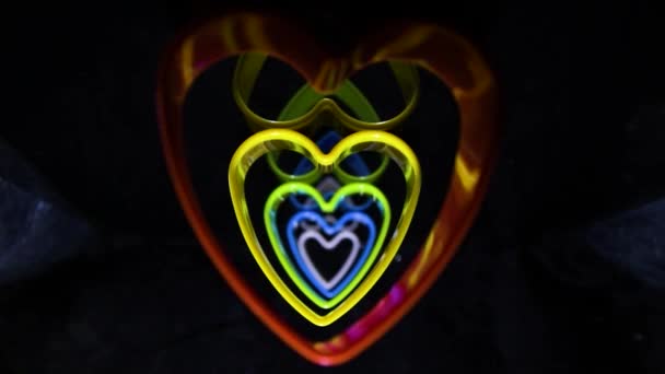 背景为象征性的多色心形 — 图库视频影像