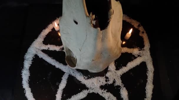 Metaforyczna Martwa Natura Symboli Okultystycznych — Wideo stockowe