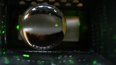 Lazer ışığı ve kristal top oynarken soyut arkaplan