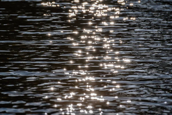 Sunny Path Waves Mountain River Dark Key — Stockfoto