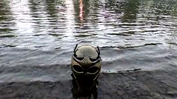 Metaphorical Installation Mountain River Gladiatorial Helmet — Vídeo de stock