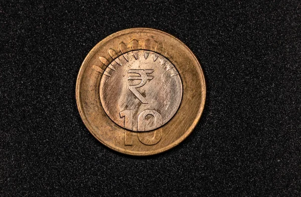 Reverse 2011 Indian Rupee Coin — стокове фото