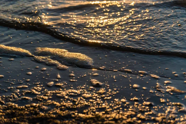 Сюрф Озера Золотой Час — стоковое фото