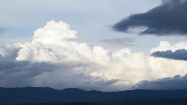 Timelapse Com Estranhas Nuvens Trovejantes Céu — Vídeo de Stock