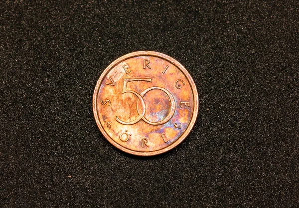1992年5月1日瑞典发行的硬币与2009年5月1日的硬币相反 — 图库照片