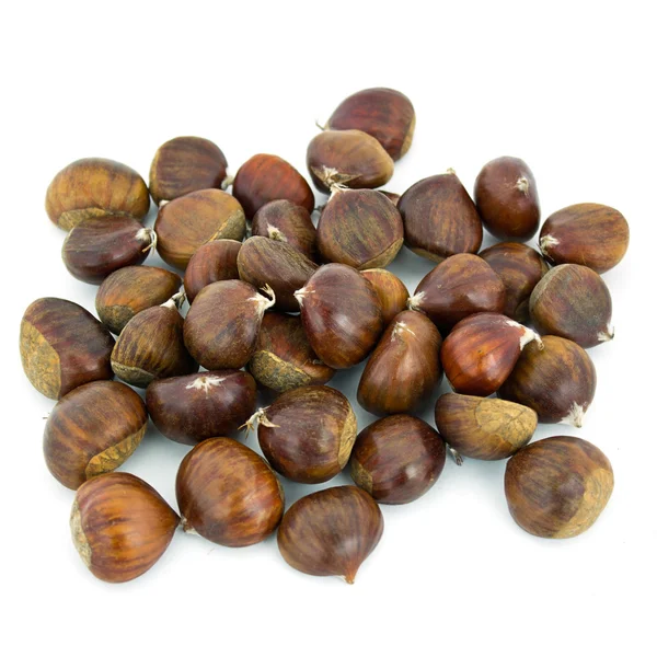 beyaz zemin üzerinde 30'dan fazla kestane