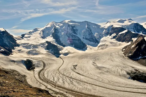 Piz Palu und Gletscher im Tal von der Diavolezza und munt pars aus gesehen. Alpen in der Schweiz. — Stockfoto