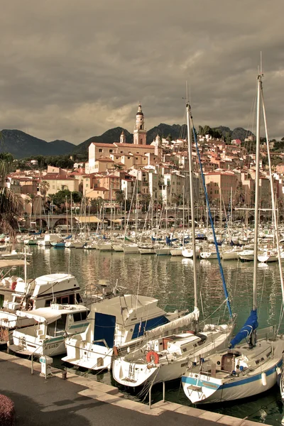 Menton marina ve eski şehir