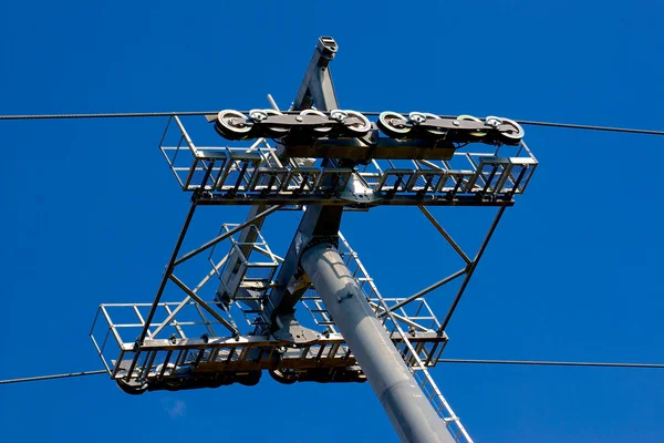 Aerial tram, cable car in park — Stock Photo, Image