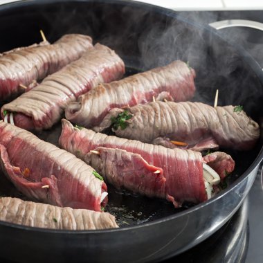 Alman çanak rouladen pişirme