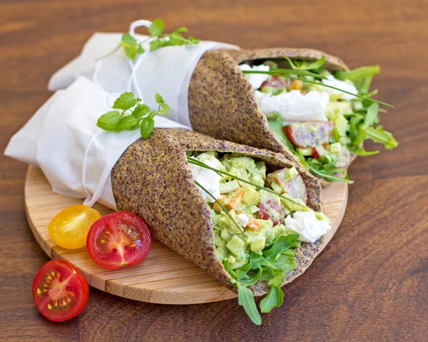 Gezonde, graan gratis, plantaardige wraps — Stockfoto